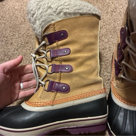 Sorel Waterproof Tan and Black Boots - Picture 6 of 6